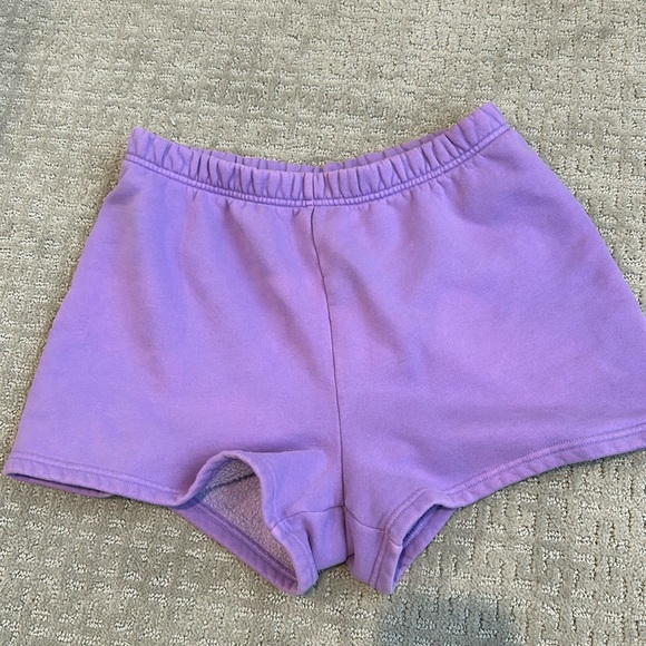 TNA by Aritzia Sweatshorts - Picture 1 of 4